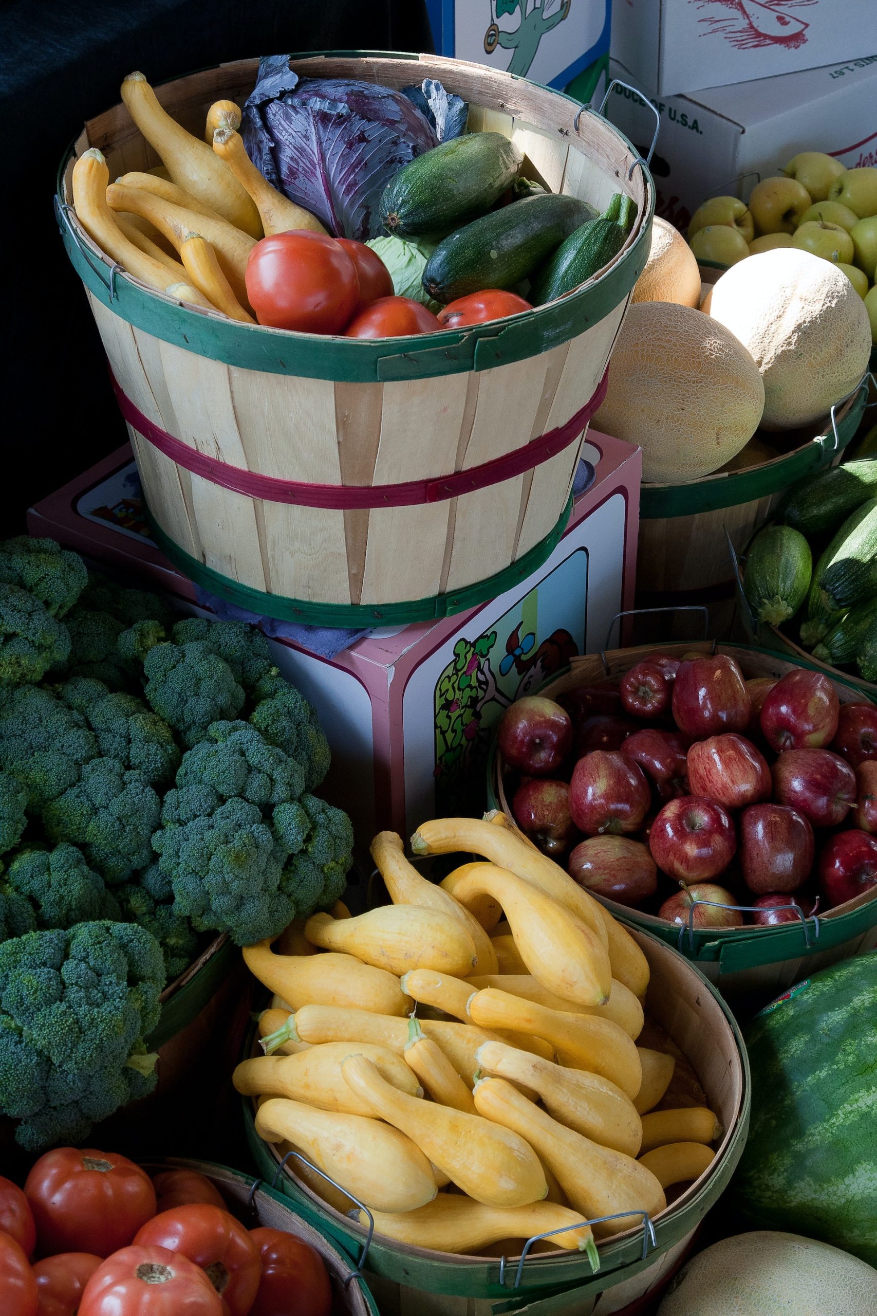 pile-of-assorted-varieties-of-fruits-and-vegetables