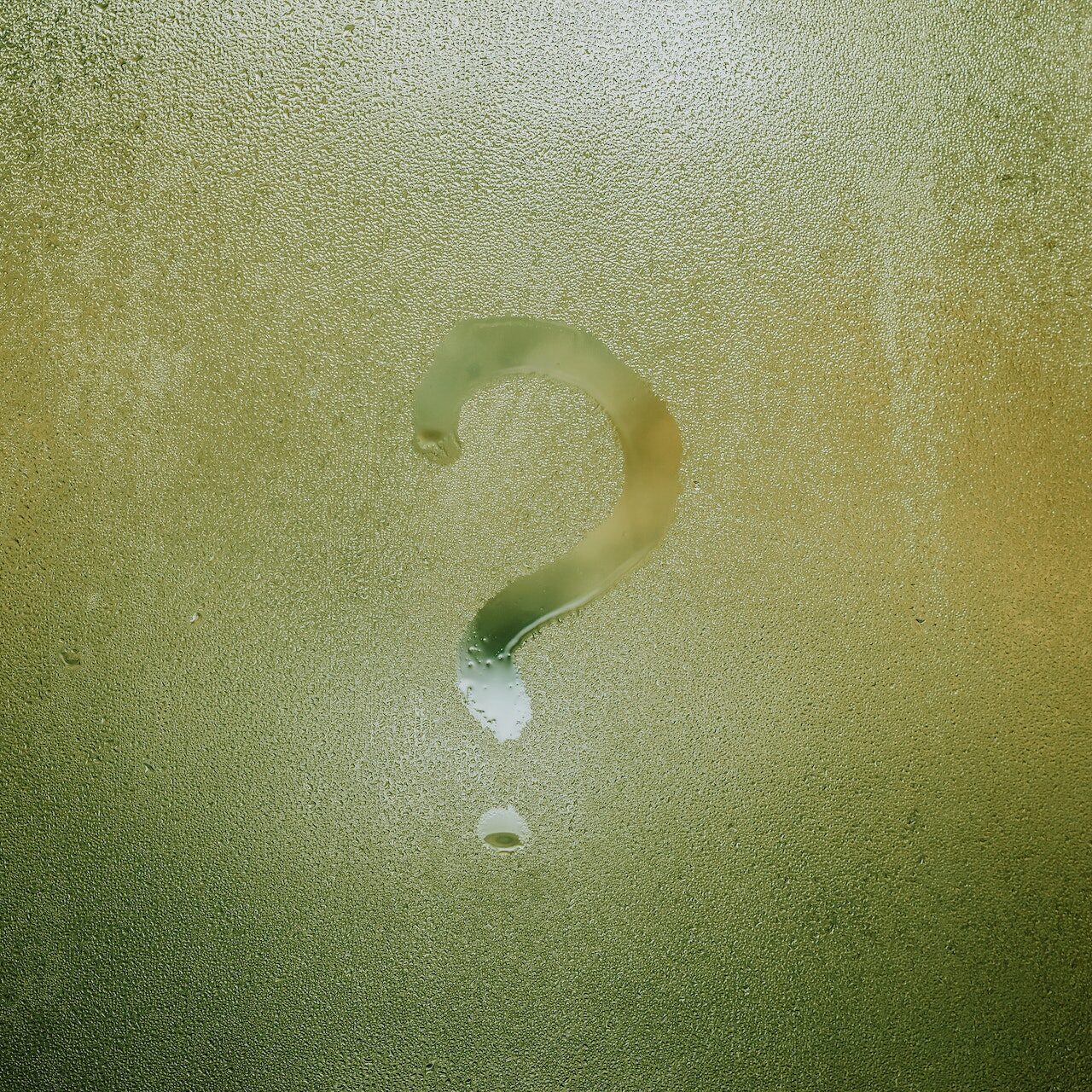 misted-window-with-question-mark